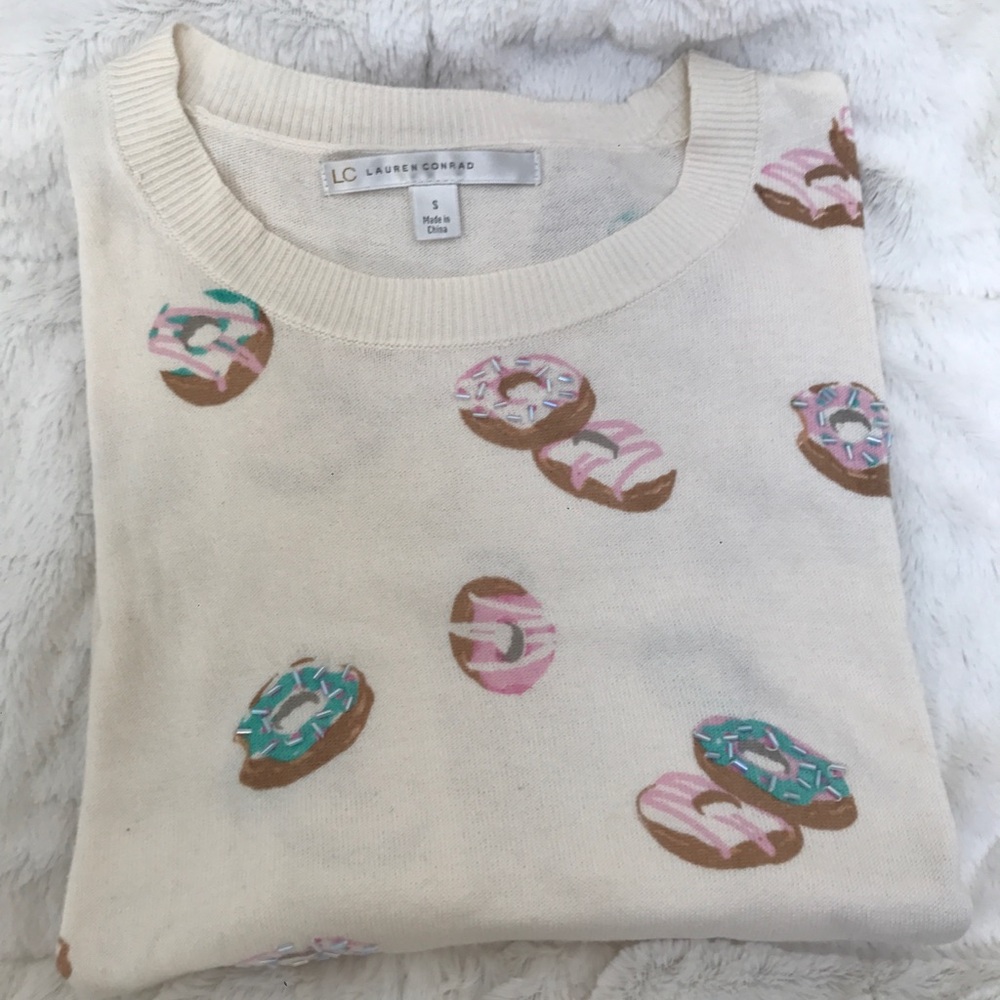 Lauren Conrad long sleeve sweater top